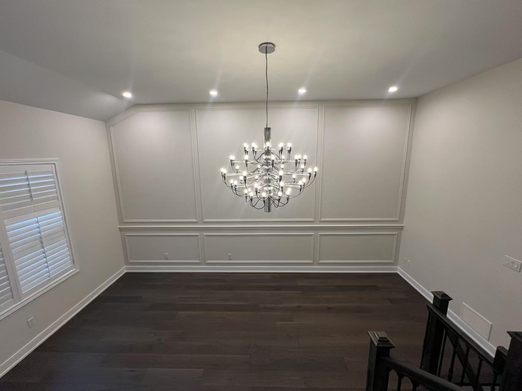 frame style trim feature wall