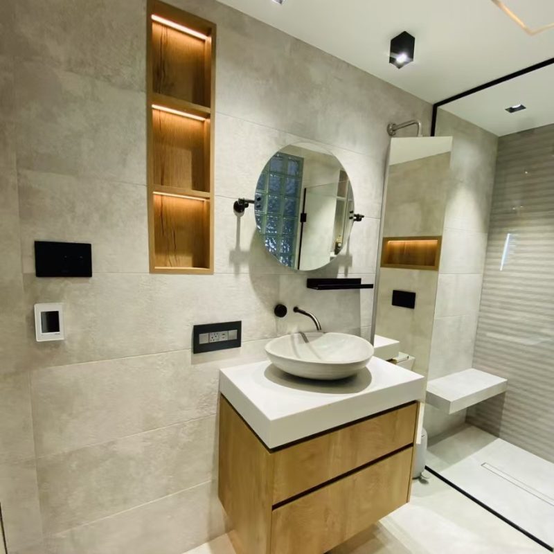 Toronto Midtown bathroom renovation with modern design